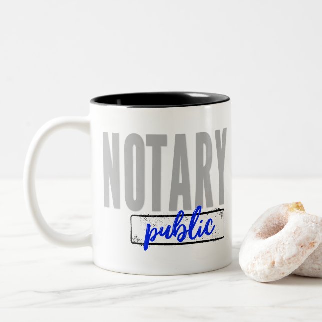 Notary Public Big Schriftart verblasst schwarz mit Zweifarbige Tasse (Mit Donut)