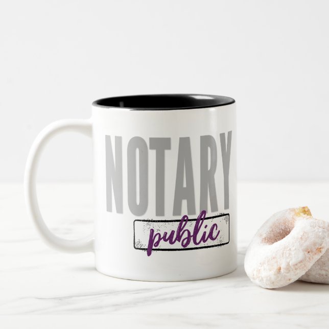 Notary Public Big Schriftart verblasst Schwarz mit Zweifarbige Tasse (Mit Donut)