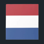 Notepad mit der Flagge der Niederlande Notizblock<br><div class="desc">Fügen Sie Ihrer Schreibwarensammlung eine Touch niederländischen Stolzes mit unserem exklusiven Notizblock mit der niederländischen Flagge hinzu! Dieses Notizblock ist mit viel Liebe zum Detail gestaltet und ist mehr als nur ein funktioneller Gegenstand, es ist ein Fest der holländischen Kultur und Tradition. Das lebhafte Design zeigt deutlich die ikonische holländische...</div>