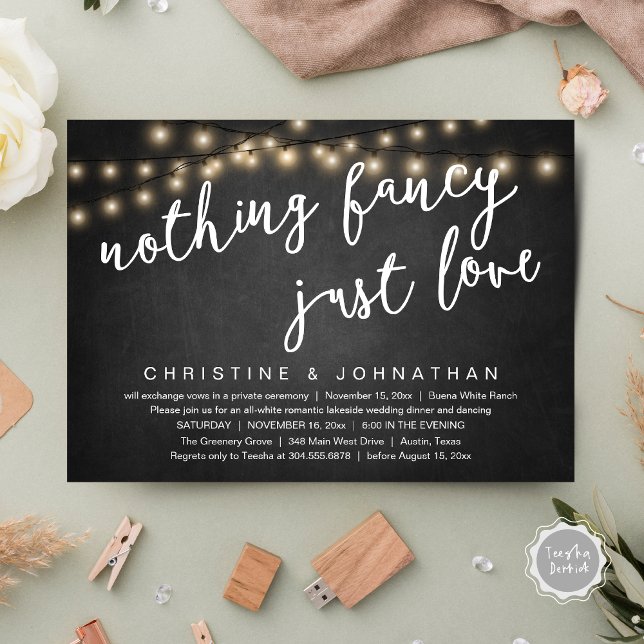Nothing Fancy, Just Love Rustic Wedding Dinner Einladung (Nothing Fancy, Just Love Rustic Wedding Dinner Invitation Card PDF String Lights Grey Chalkboard)