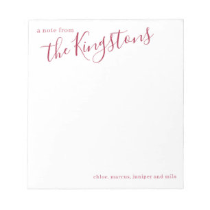 Notizblock mit dem Namen Scarlet Family in Schreib