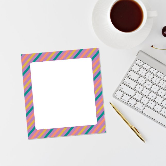 Notizblock mit farbigen Streifen (Von Creator hochgeladen)