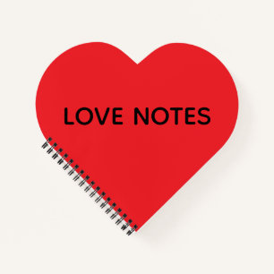 Notizbuch mit roter Liebe.