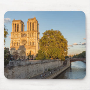 Notre Dame de Paris at Golden Hour - Paris, Frankr Mousepad