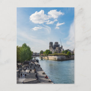 Notre Dame de Paris, der Tag nach dem Brand von 20 Postkarte