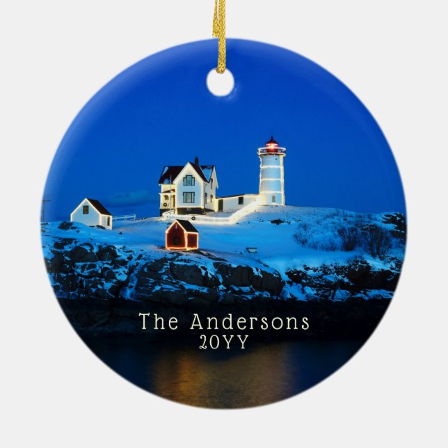 Nubble Holiday Lights FamilienLeuchtturm Keramik Ornament (Hinten)