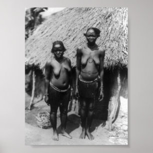 Nubian Frauen stehend vor Hütte Poster