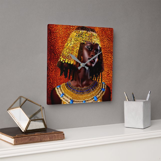 Nubian Queen Quadratische Wanduhr (Nubian Queen Square Wall Clock:
This timepiece becomes more than just a way to keep track of hours.)