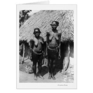 Nubian Women Stehend vor Hut