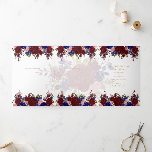 Nuestra Boda Burgundy Blue Floral Wedite Dreifach Gefaltete Einladung (Außenbereich)