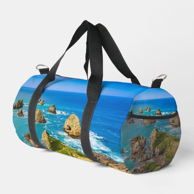 Nugget Point Inseln, Neuseeland Duffle Bag (Rechte Ecke)