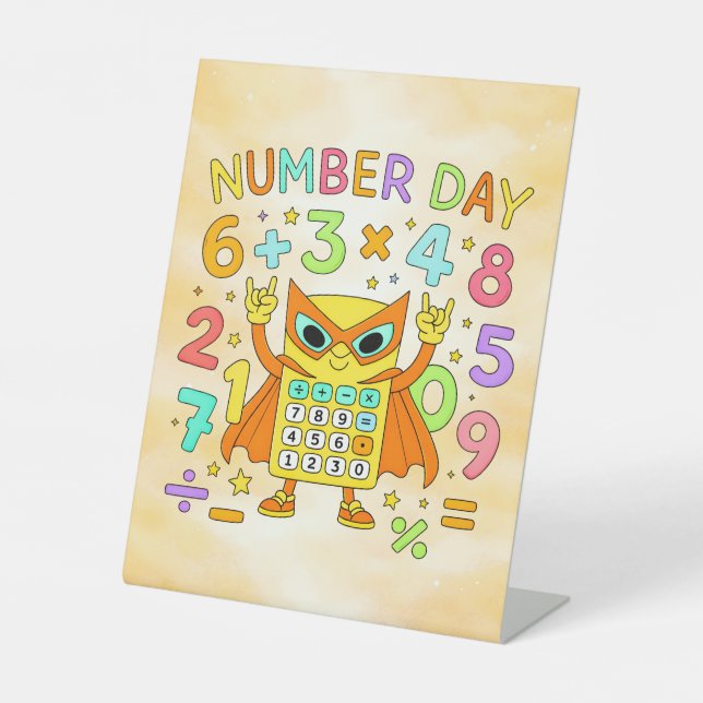 Number Day Cute Maths Owl Desk Art for Kids Sockelschild (Vorderseite)