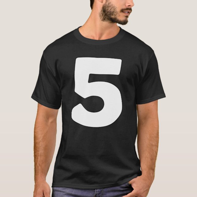 Nummer 5 Fünf übereinstimmende Nummern und Buchsta T-Shirt (Vorderseite)