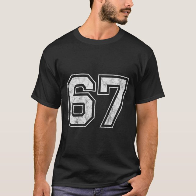 Nummer 67 auf dem Ck  T-Shirt (Vorderseite)
