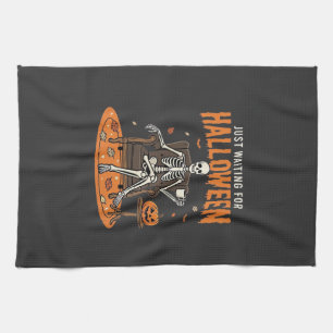 Nur auf Halloween wartendes Skelett-Design_1 Geschirrtuch
