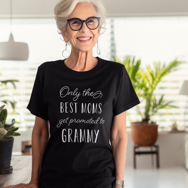 Nur die besten Mamas werden zu Grammy geworben T-Shirt (Von Creator hochgeladen)