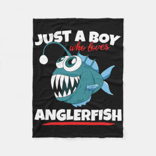 Nur ein Junge, der Anglerfische liebt, lustiger An Fleecedecke