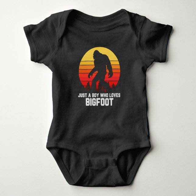 Nur ein Junge, der BIGFOOT Liebe | Bigfoot Retro Baby Strampler (Vorderseite)