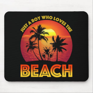 Nur ein Junge, der den Strand Liebe Mousepad