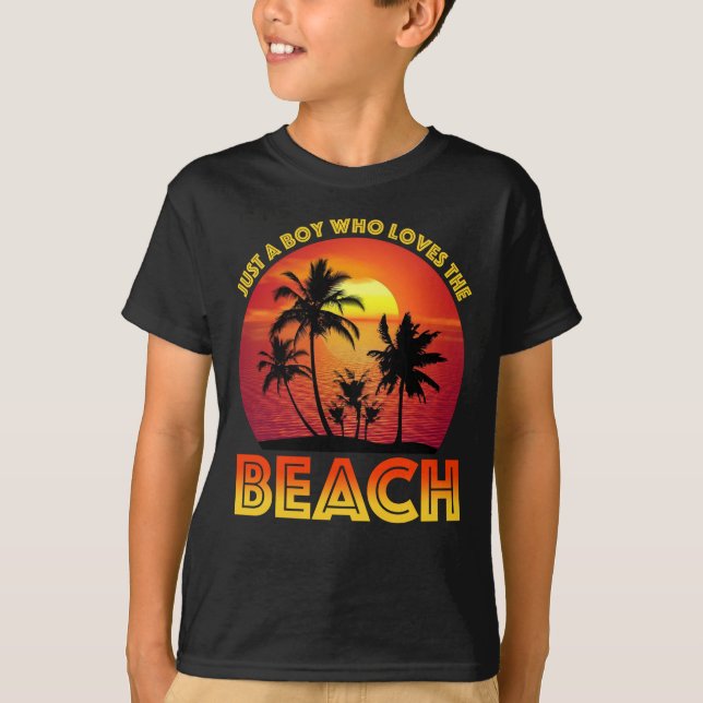Nur ein Junge, der den Strand Liebe T-Shirt (Vorderseite)