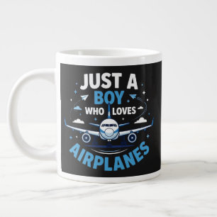 Nur ein Junge, der Flugzeuge liebt Jumbo-Tasse