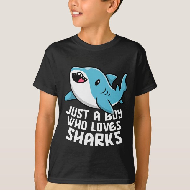 Nur ein Junge, der Haie Liebe T-Shirt (Vorderseite)