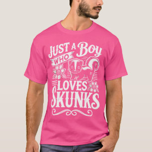 Nur ein Junge, der Lieben Skunks Funny Skunk T-Shirt
