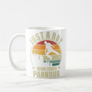 Nur ein Junge, der Parkour liebt. Freerunning Park Kaffeetasse