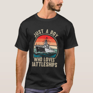 Nur ein Junge, der Schlachtschiffe liebt, vintage T-Shirt