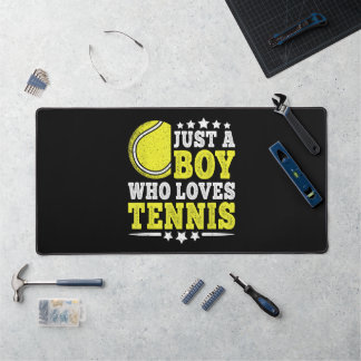 Nur ein Junge, der Tennis liebt, lustiger Tennisli Schreibtischunterlage