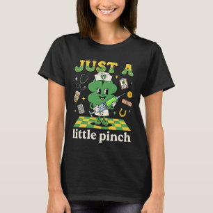 Nur ein kleiner Klecks Shamrock-Krankenschwester S T-Shirt