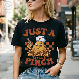 Nur ein kleiner Nacho-Nachtschwester-Pflegekraft C T-Shirt