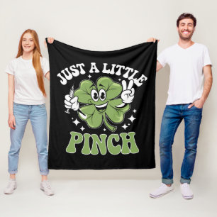 Nur ein kleiner Pinch Nurse St Patrick's Day Fleecedecke