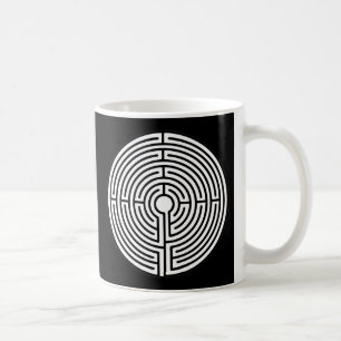 Nur ein Labyrinth aus schwarz Tasse