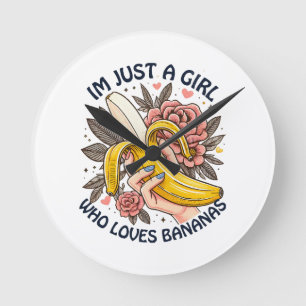 Nur ein Mädchen, das Bananen liebt  Runde Wanduhr