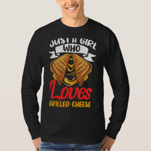 Nur ein Mädchen, das Cheddar Lieben Käse Snacks To T-Shirt