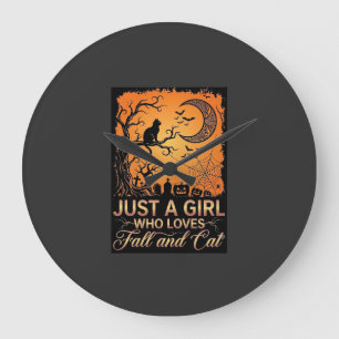 Nur ein Mädchen, das den Herbstkatzen-Halloweenmon Große Wanduhr