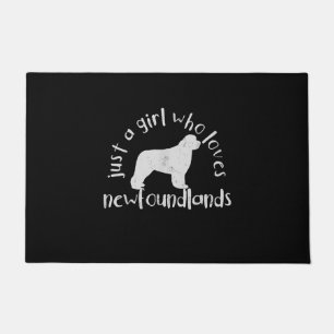 Nur ein Mädchen, das den Neufundländerhund liebt Fußmatte