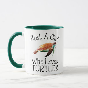 Nur ein Mädchen, das die Schildkröten  Tasse