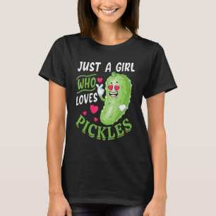 Nur ein Mädchen, das eingelegte Gurken liebt einge T-Shirt