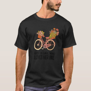 Nur ein Mädchen, das ihr Bike Niedlich mit dem Fah T-Shirt