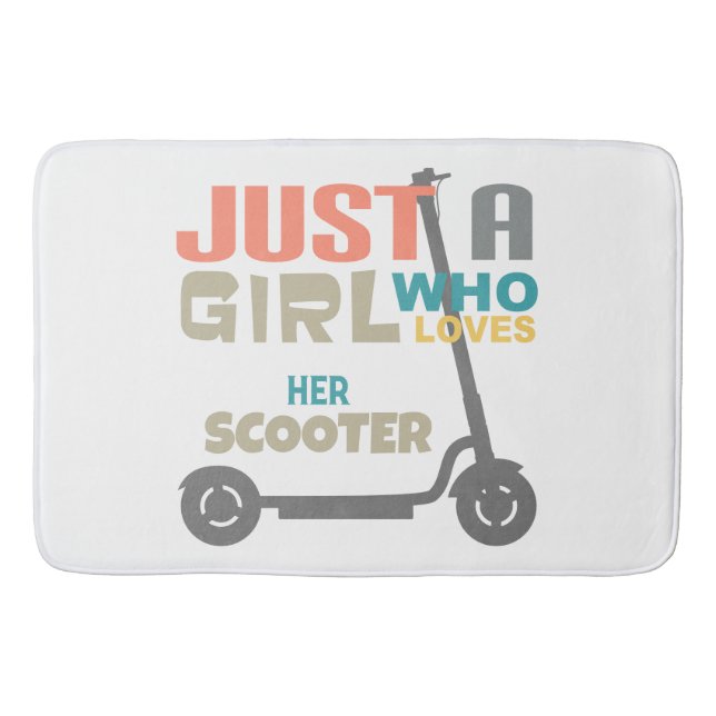Nur ein Mädchen, das ihren Roller Liebe Badematte (Vorderseite)