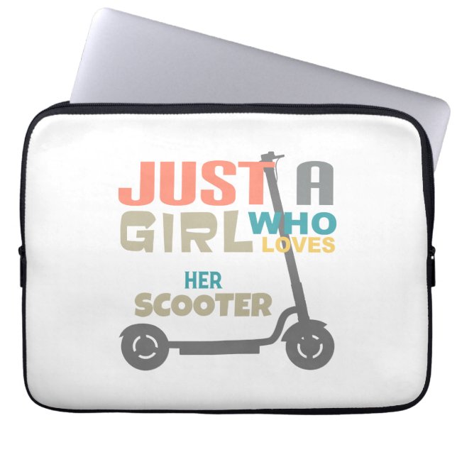 Nur ein Mädchen, das ihren Roller Liebe Laptopschutzhülle (Vorderseite)