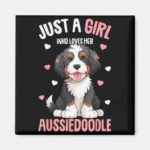 Nur ein Mädchen, das seinen Aussiedoodle Aussie Do Magnet