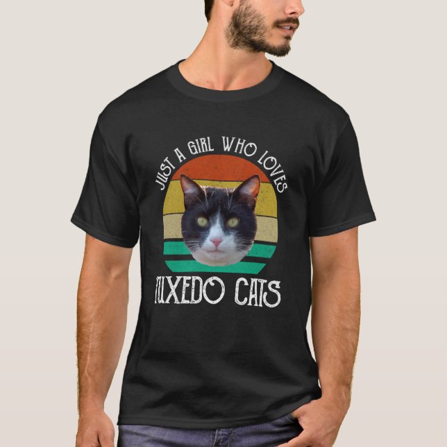 Nur ein Mädchen, das Tuxedo-Katzen Lieben T-Shirt (Vorderseite)