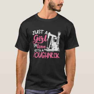 Nur ein Mädchen in Liebe mit einem rauschigen T-Sh T-Shirt