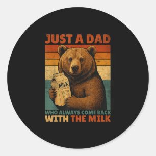 Nur ein Vater Bär, der immer wieder mit der Milch Runder Aufkleber
