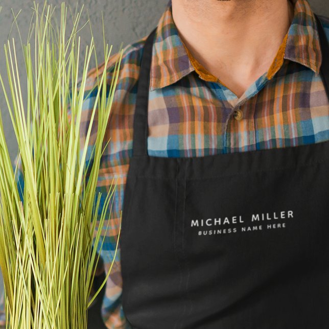 Nur eine schlichte schwarze Schürze mit Namen (Von Creator hochgeladen)