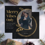 Nur elegant Merry Vibes für ein Verheiratetes Paar Mitteilungskarte<br><div class="desc">Machen Sie sich bereit mit unseren eleganten Merry Vibes, für eine Verheiratete Couple Note Card! In dieser festlichen Jahreszeit verbreiten wir Freude, Lachen und viel guten Beifall. Lass die bunten Lichter, die herzzerwärmenden Karolen und den Zauber der Ferien um dich herum. Mögen Ihre Tage fröhlich und Ihr Herz hell sein,...</div>