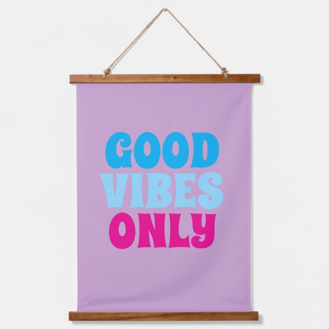 Nur gute Vibes Typografie Wandbehang | Positiv (Vorderseite)